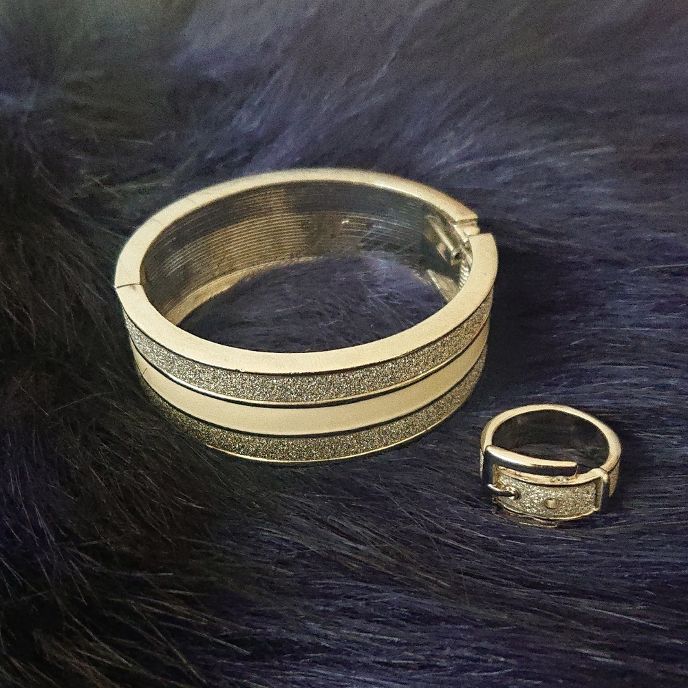 Elegant Silver Bracelet and Ring Set
